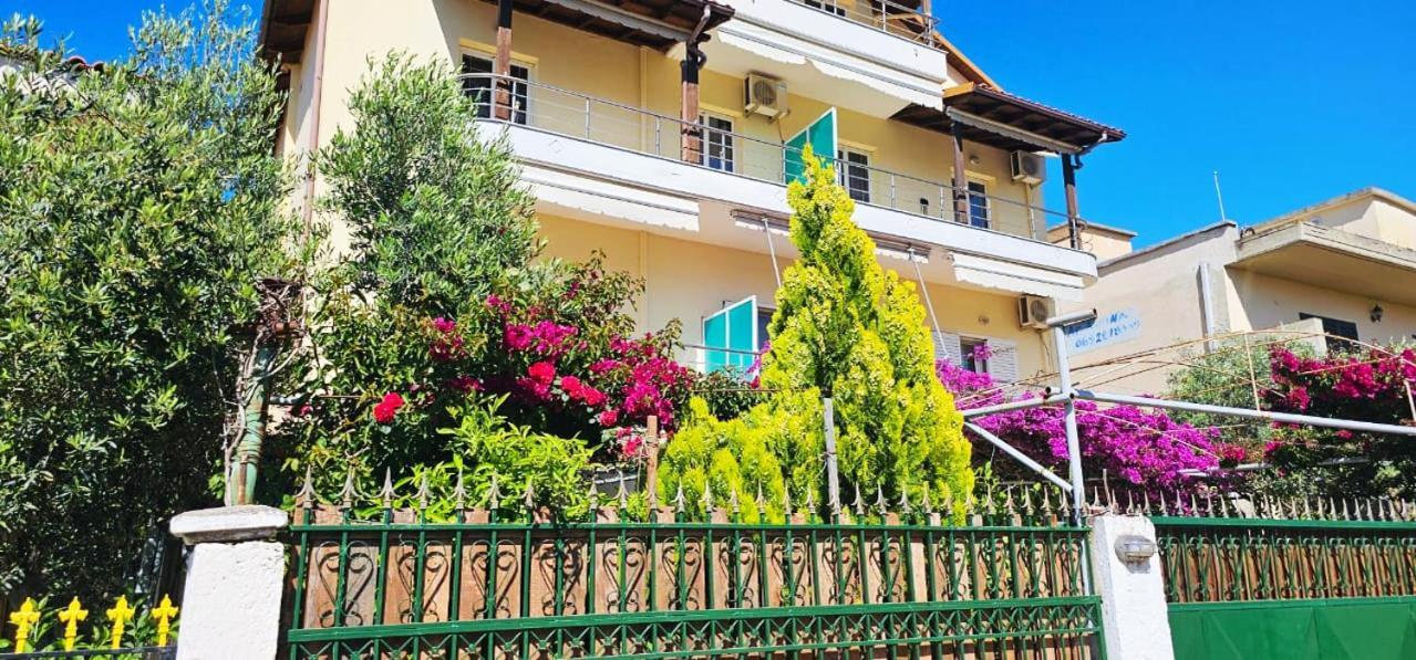 Apartments Athina オリクム エクステリア 写真