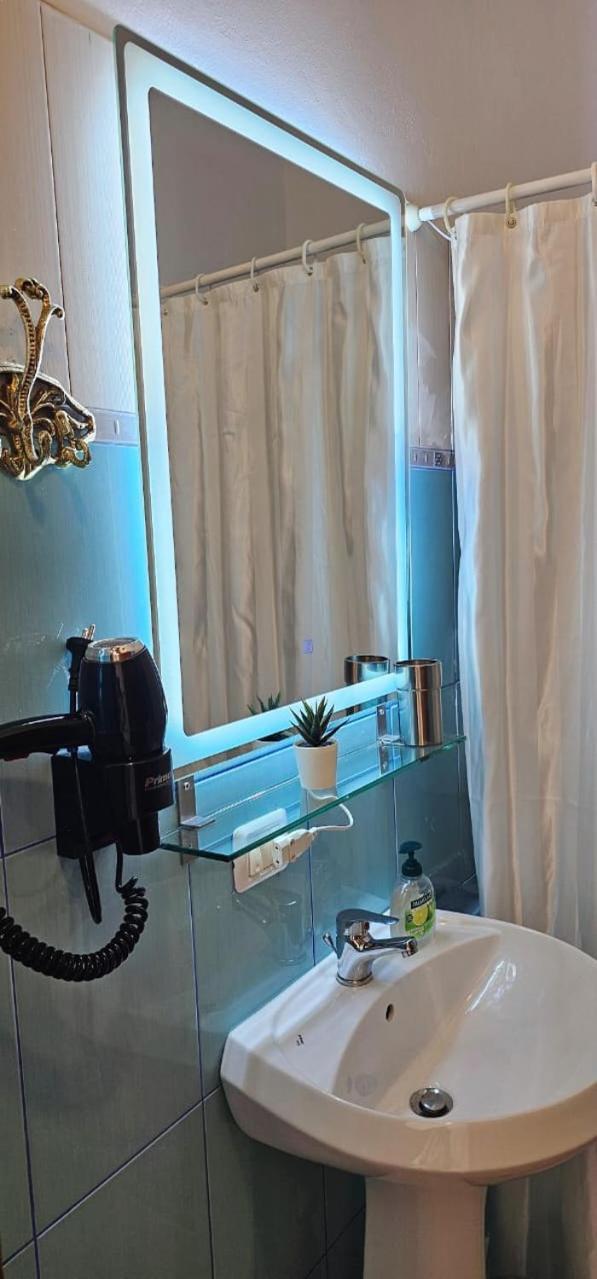 Apartments Athina オリクム エクステリア 写真